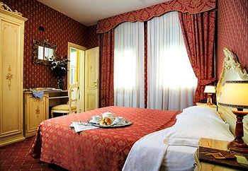 Hotel Mignon
