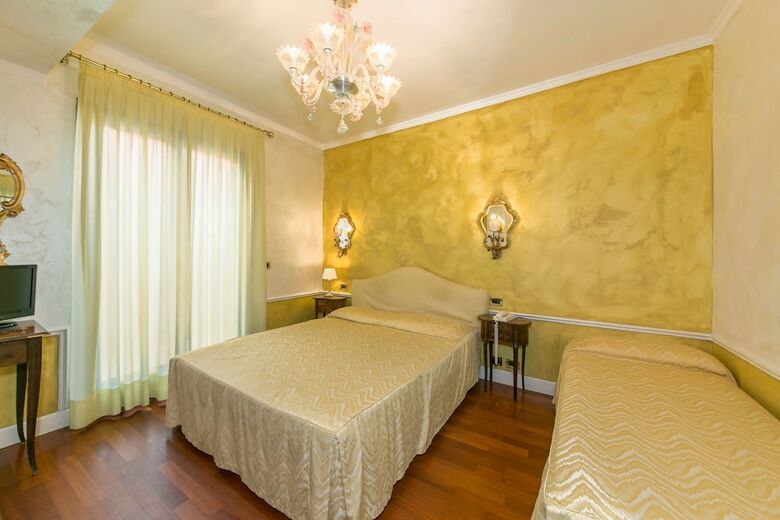 Hotel Pantalon