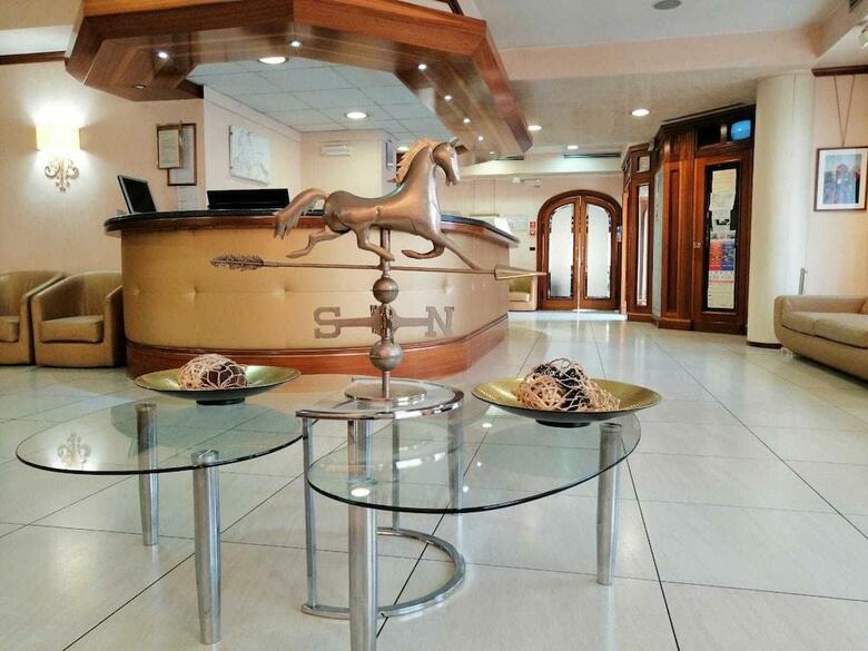 Hotel Mondial