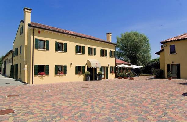 Venice Resort Hotel