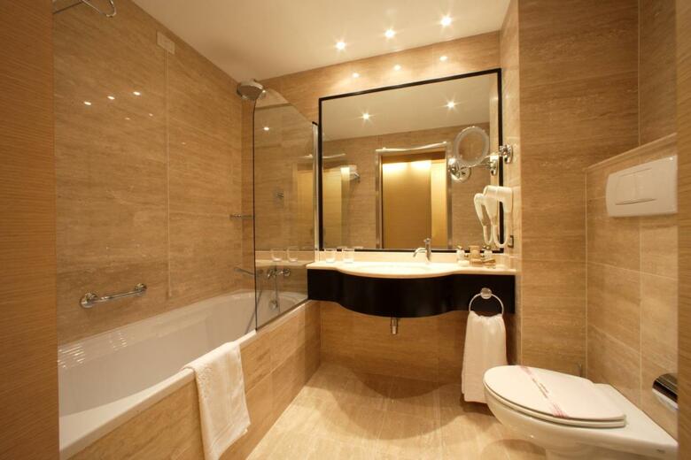 Hotel Antony Palace