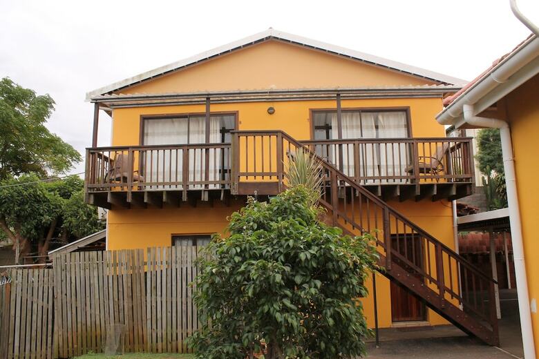 Hostal Flintstones Guest House Durban