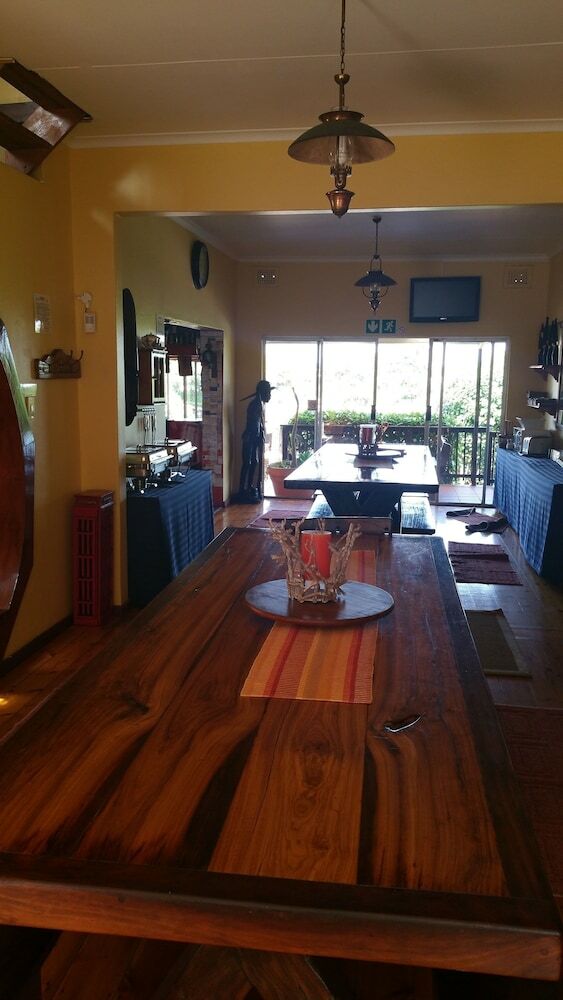 Hostal Flintstones Guest House Durban