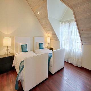 Hotel Nonsuch Bay Resort