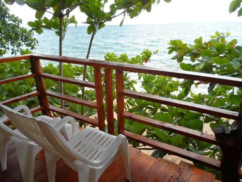 Jungle Hill Beach Bungalow