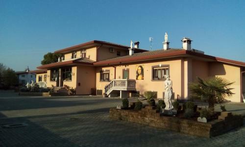 Hostal Villa Serafini