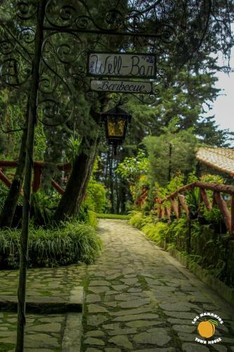 Los Naranjos Town Houses