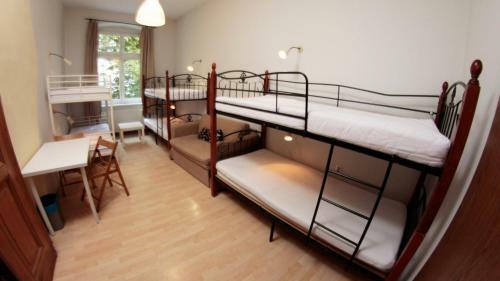 Pit Stop Hostel