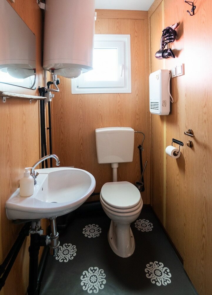 Farm Hostel Ytra L�n