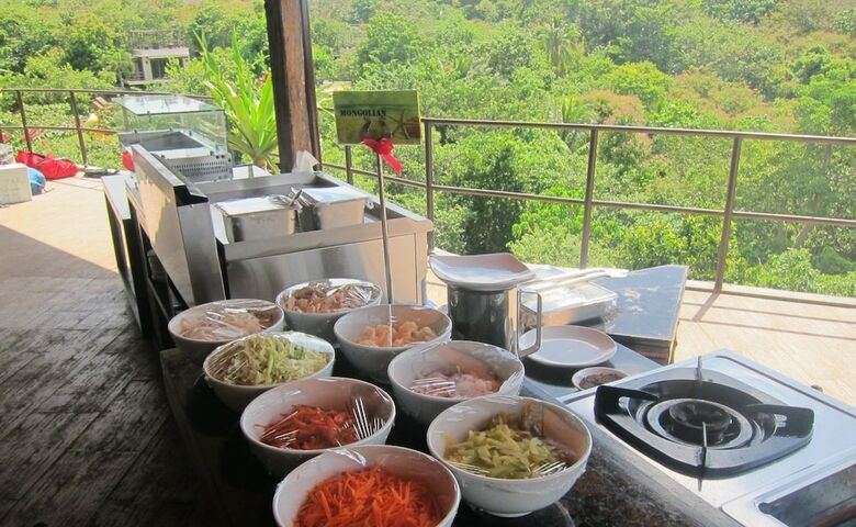 Hotel Tugawe Cove Resort