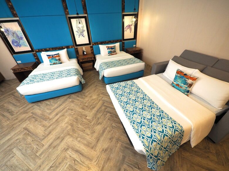 Hotel Tugawe Cove Resort