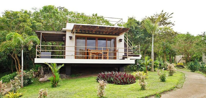 Hotel Tugawe Cove Resort