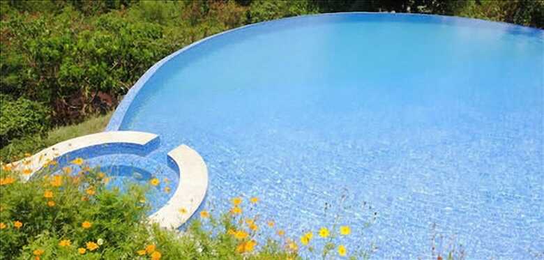 Hotel Tugawe Cove Resort