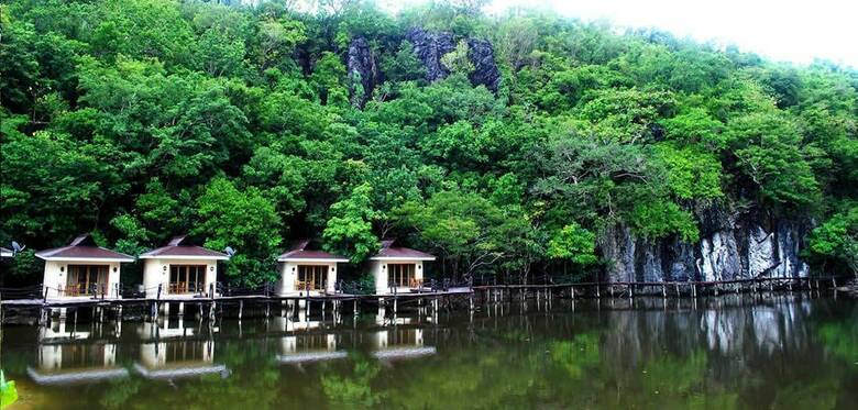 Hotel Tugawe Cove Resort