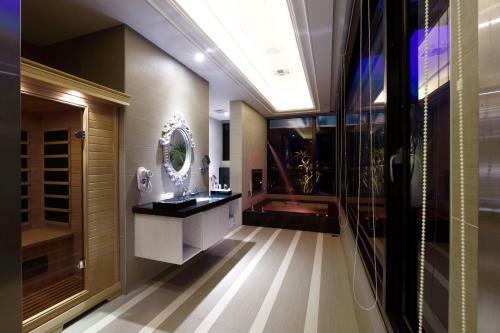 Icloud Luxury Resort & Hotel