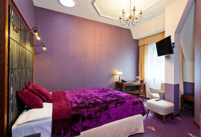 Grape Hotel