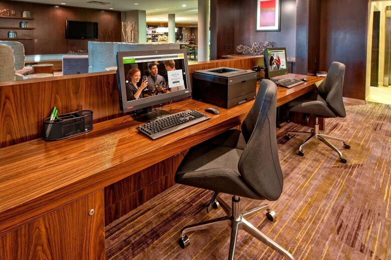 Hotel Courtyard By Marriott Alexandria