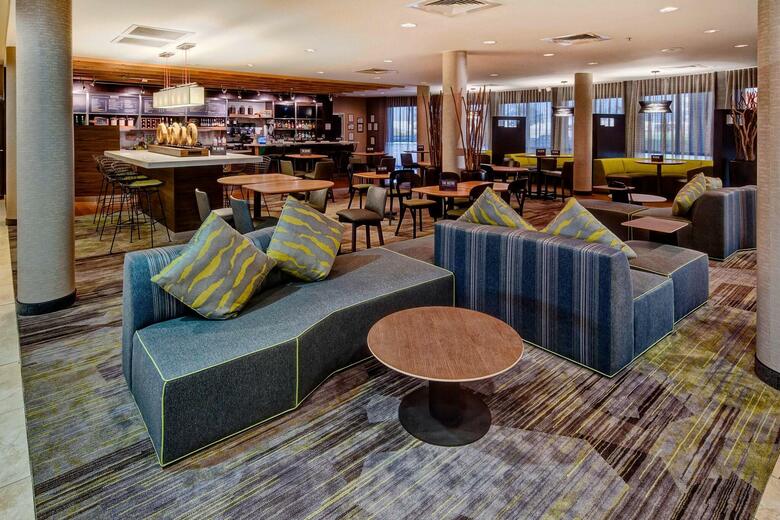 Hotel Courtyard By Marriott Alexandria