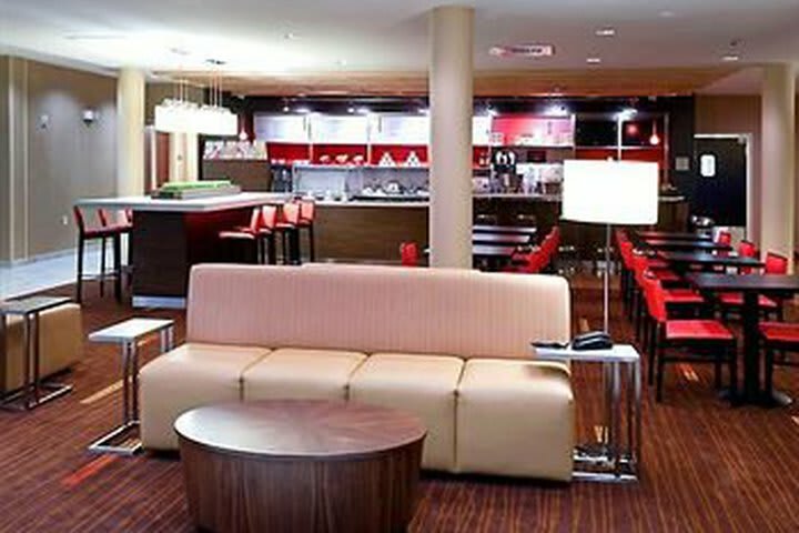 Hotel Courtyard By Marriott Alexandria