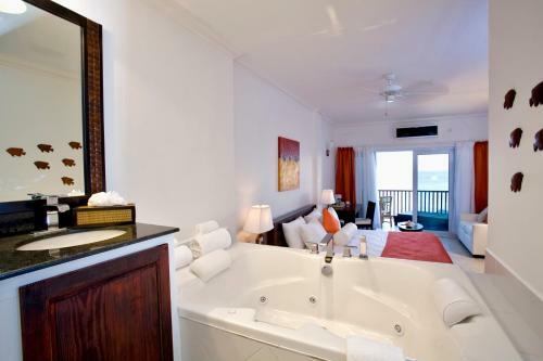 Hotel Calabash Cove Resort And Spa - Adults Only
