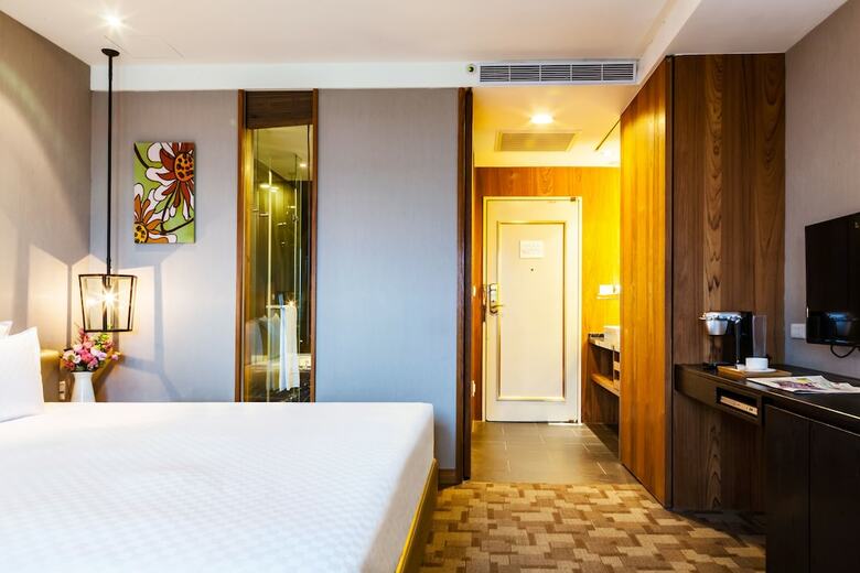 Pacific Business Hotel