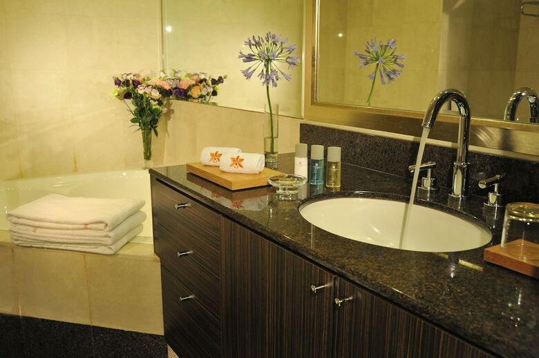 Pacific Business Hotel