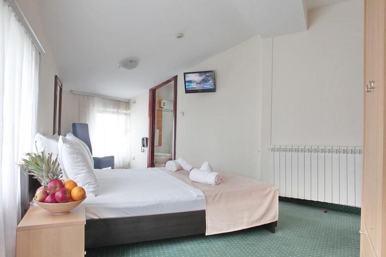 Hotel Happy Star Club