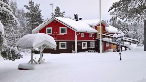 Puolukkamaan Pirtit Cottages