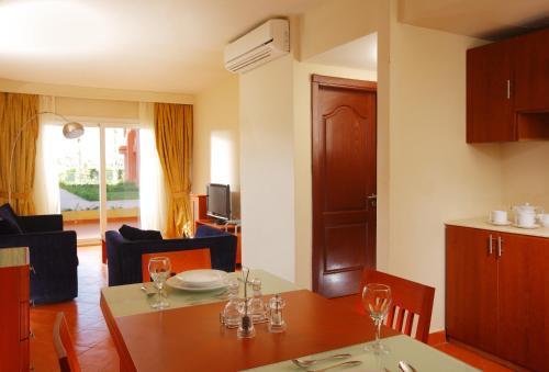Porto Holidays Golf Deluxe Apartments