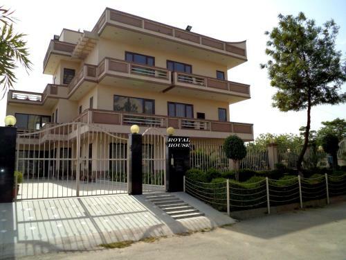 Hotel Royal House
