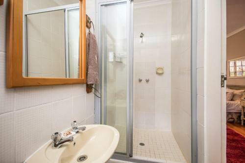 Hostal Warrens Guest House