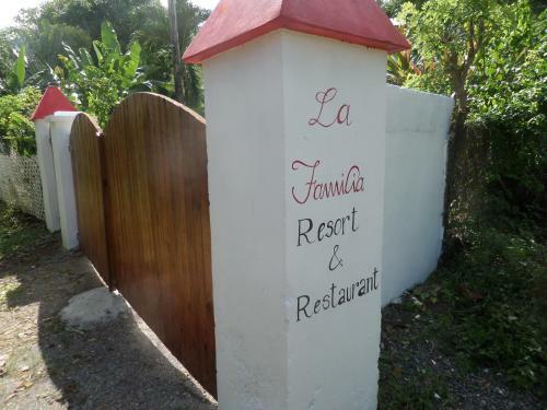 Hotel La Familia Resort And Restaurant
