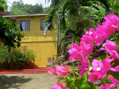 Hotel La Familia Resort And Restaurant