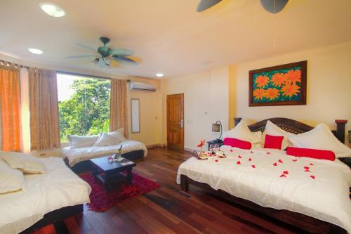 Hotel Issimo Suites