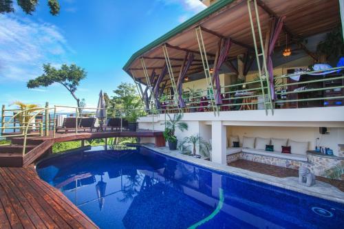 Hotel Issimo Suites