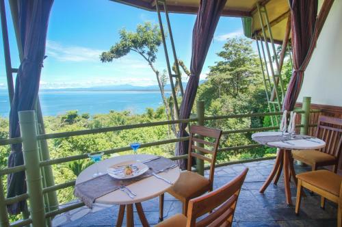 Hotel Issimo Suites