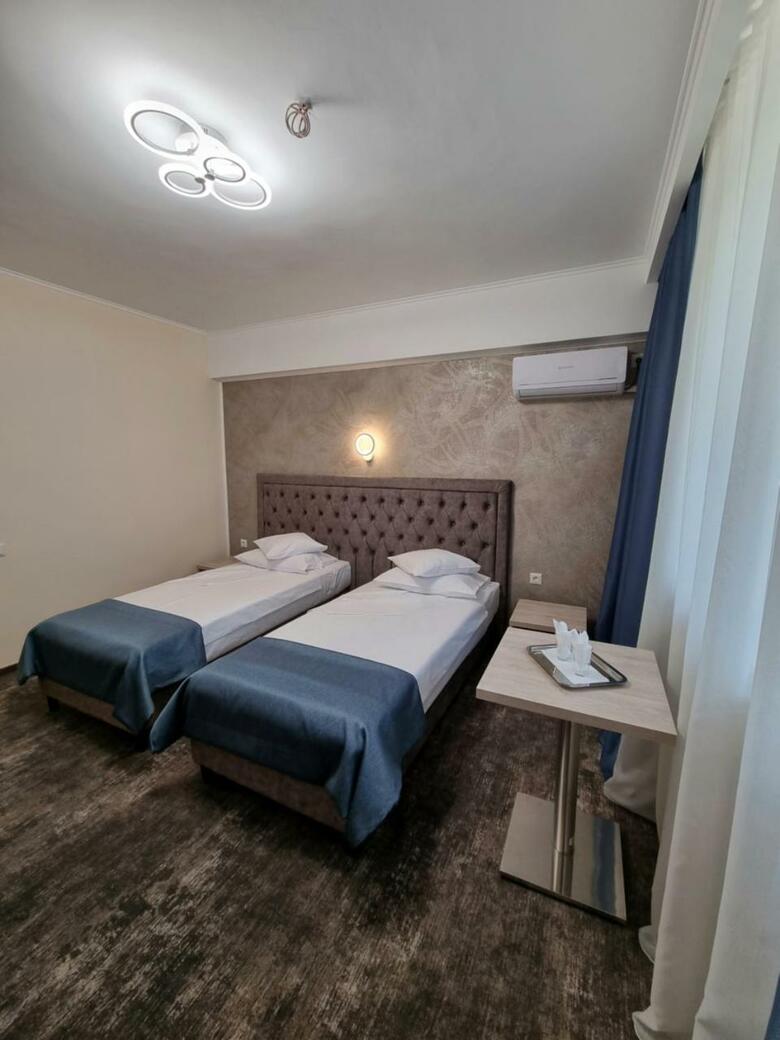 Hotel Tiara