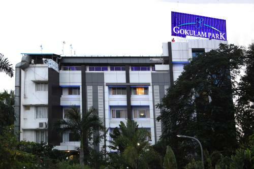 Hotel Gokulam Park