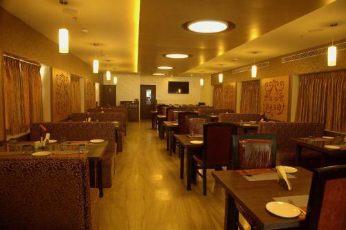 Hotel Gokulam Park