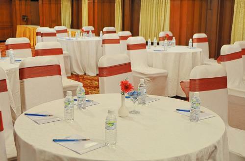 Hotel Gokulam Park