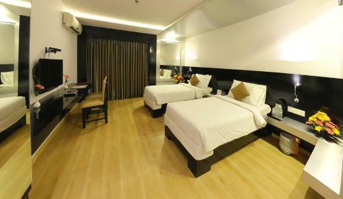 Hotel Gokulam Park