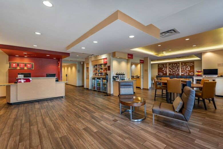 Hotel Towneplace Suites By Marriott Vincennes