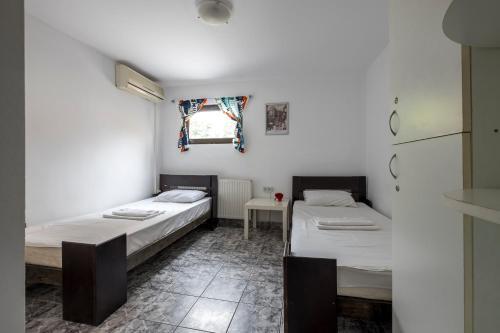 Puzzle Hostel