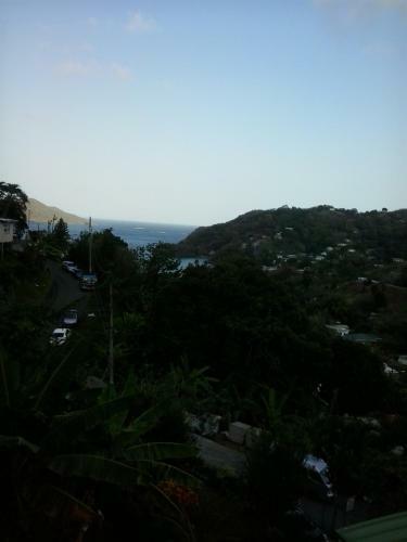 Hostal Top Ranking Hill View Guesthouse