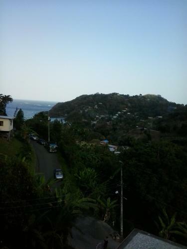 Hostal Top Ranking Hill View Guesthouse