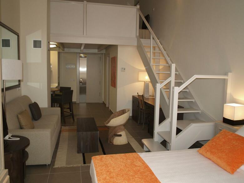 Hotel Eco Alcala Suites
