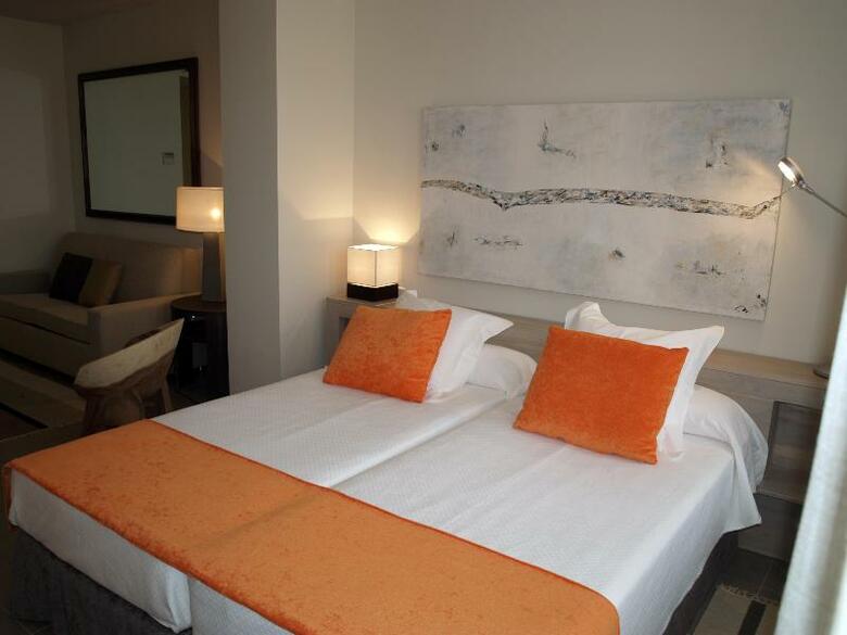 Hotel Eco Alcala Suites
