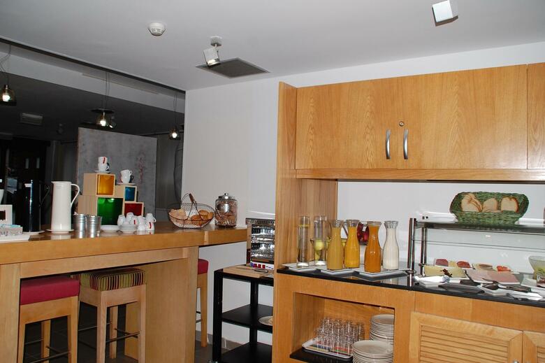 Hotel Eco Alcala Suites