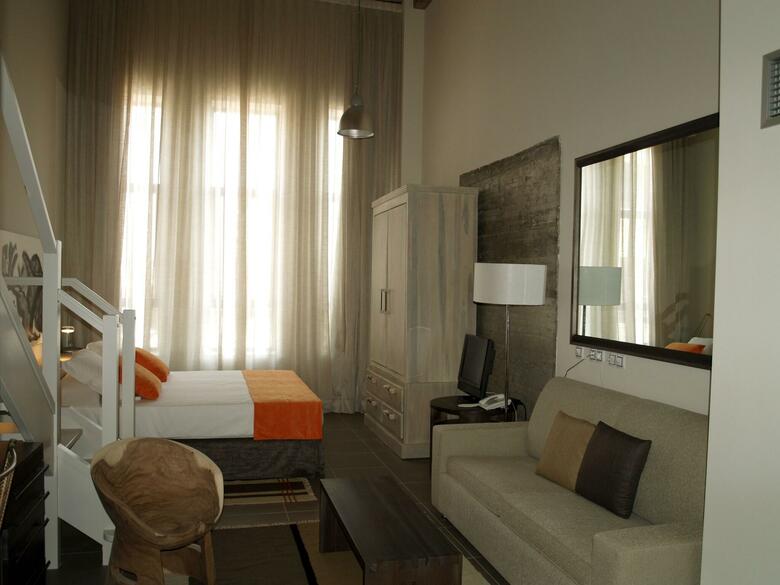 Hotel Eco Alcala Suites