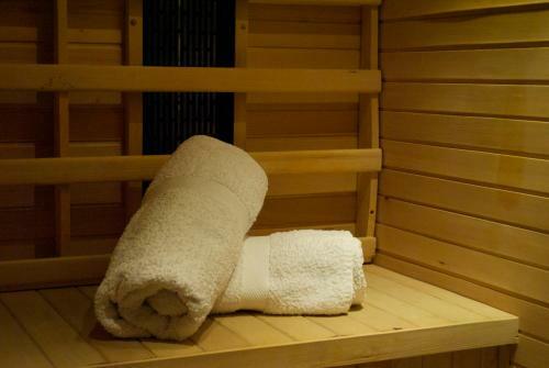 Hostal La Bousqueti�re